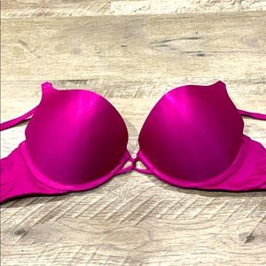 BNWOT Victoria’s Secret Bombshell Bra